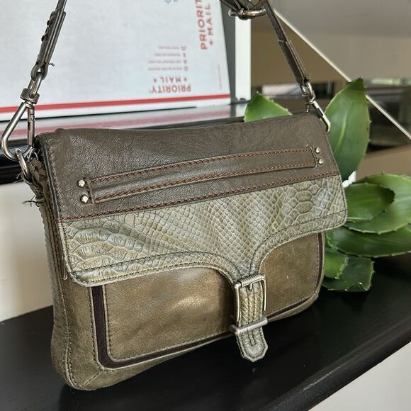 The Sak Olive Green Genuine Leather Crossbody Shoulder Purse, Fold-Over Flap - Picture 1 of 10